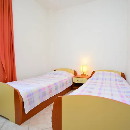 Desto.1 * Vodice